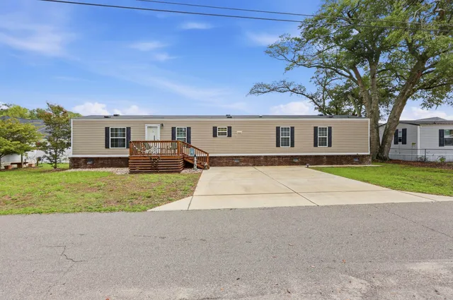 818 Wayne St.