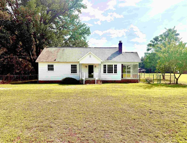 7601 Georgetown Hwy.