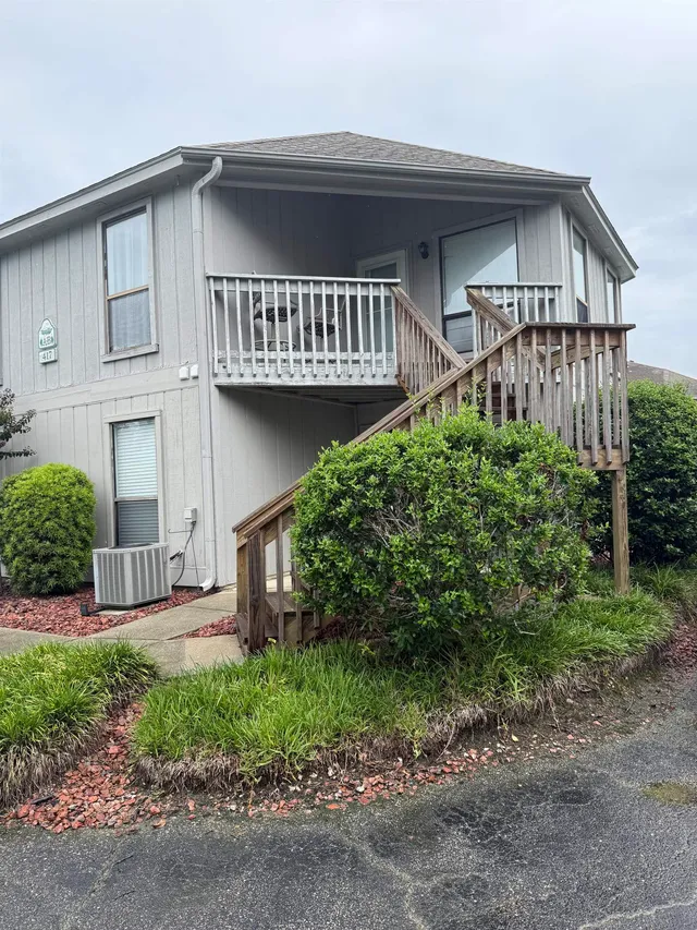 417 Tree Top Ct.
