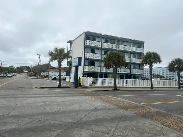 401 N Ocean Blvd. N