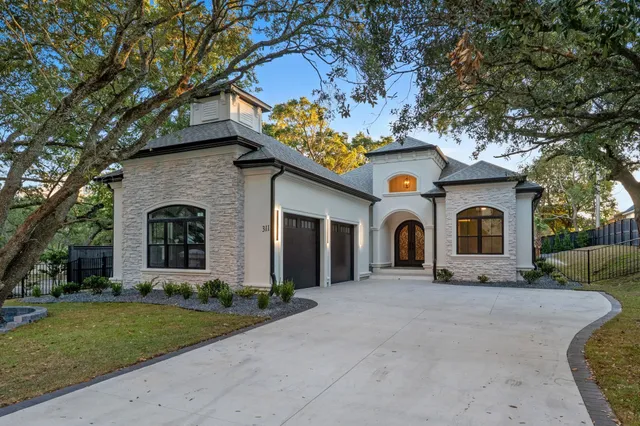 11107 Lee Circle