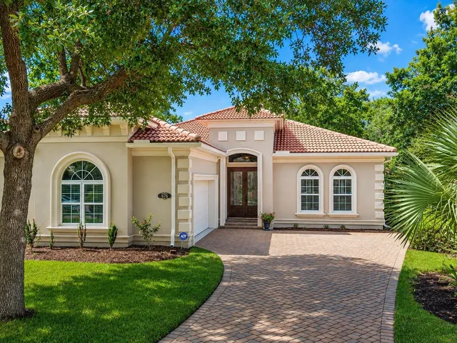 676 Esperia Ln.