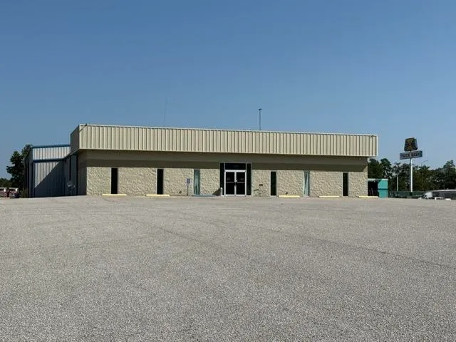 120 W Freight Road