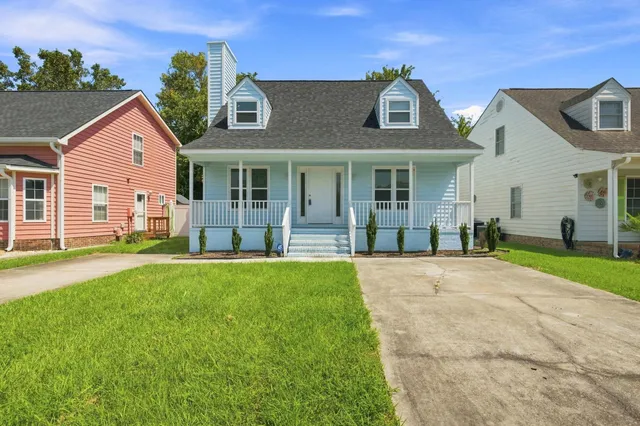 135 Williamsburg Dr.