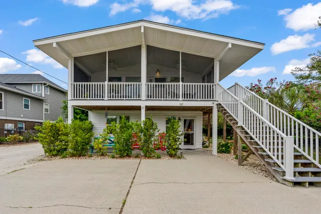 709 Parker Dr.