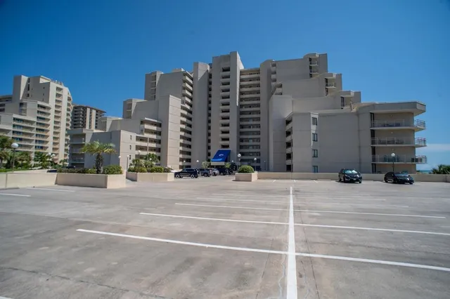 101 Ocean Creek Dr.