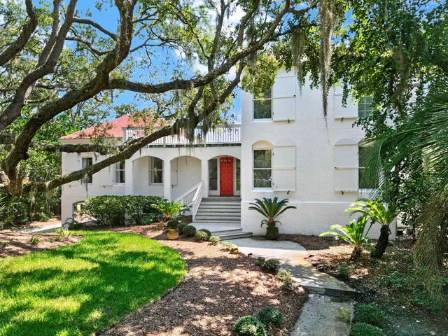 377 Dune Oaks Dr.