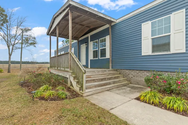 344 Hangar Ct.