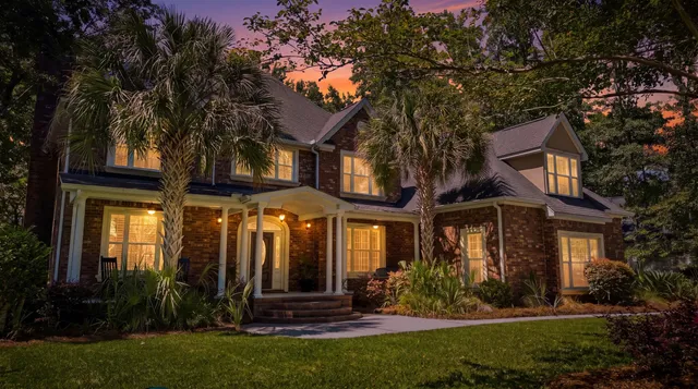 460 Chamberlin Dr.