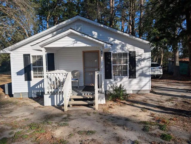 405 Stewart St