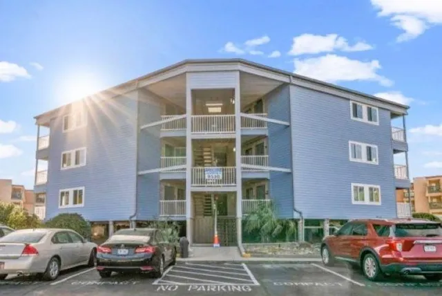 9530 Shore Dr.
