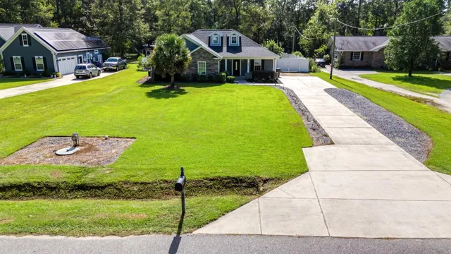 328 Rainwood Rd.