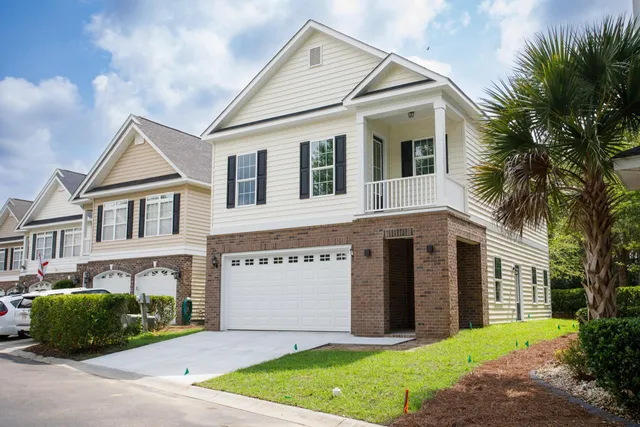 129 Charles Towne Ln.