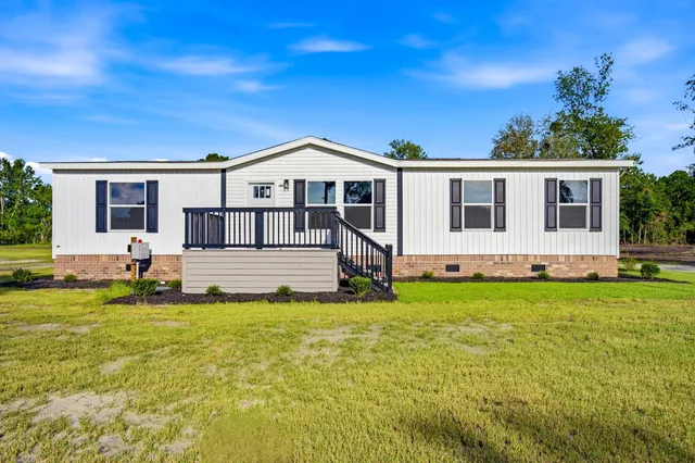 1411 Huntwood Dr.