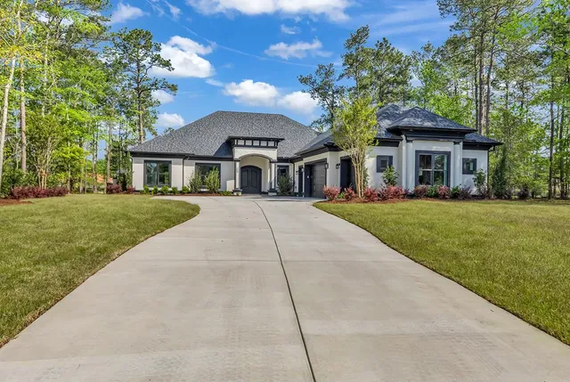 1048 Johnston Dr.