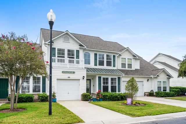 6095 Catalina Dr.