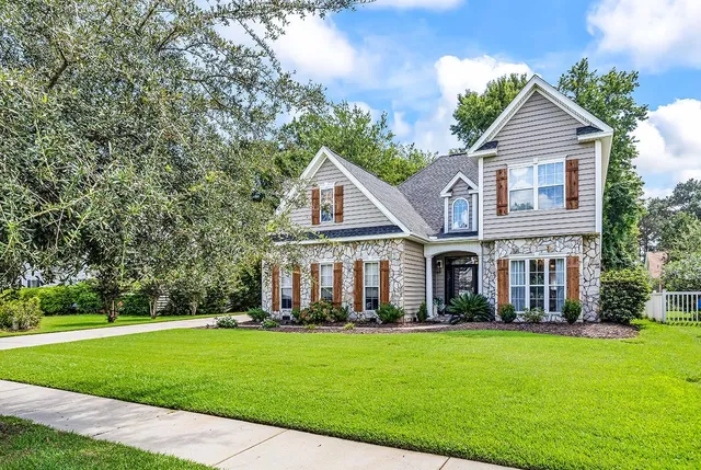 3004 Waterbury Ln.