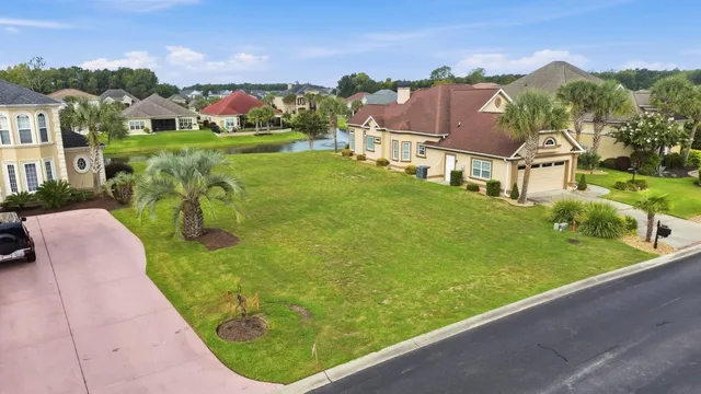 961 Bluffview Dr.