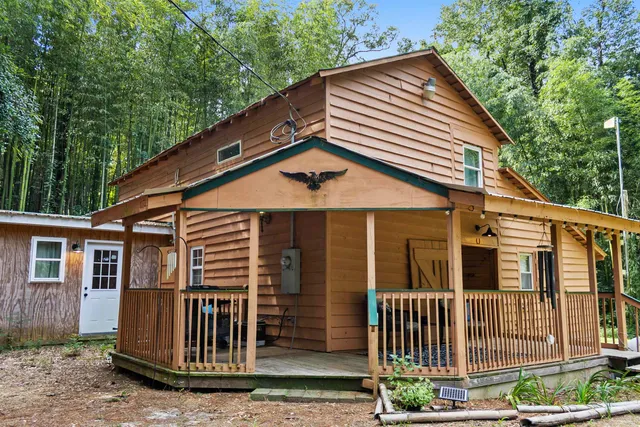 2407 Nichols Hwy.