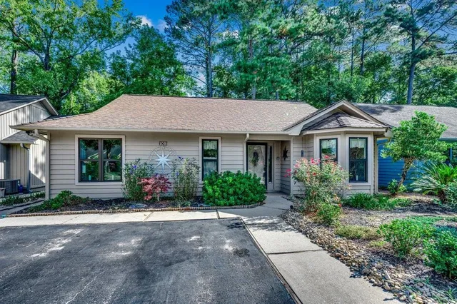 109 Hickory Dr.