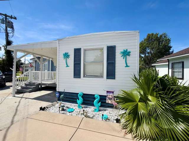 2051 Curlew Dr.