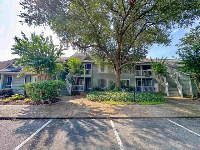 323 Wendover Ct.