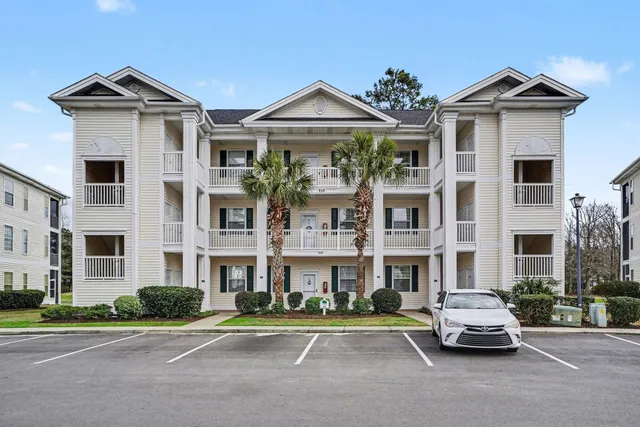 636 River Oaks Dr.