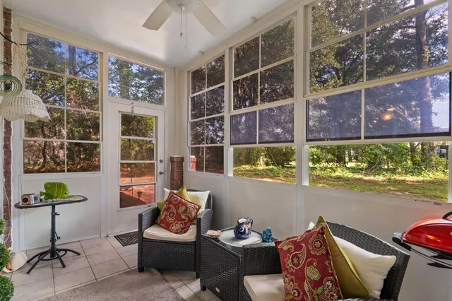 4221 Hibiscus Dr.