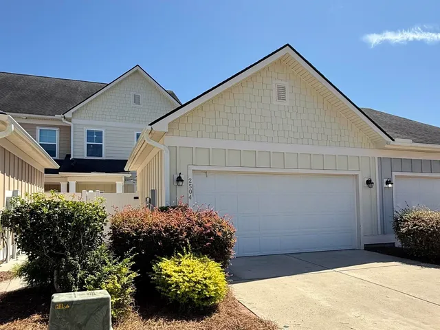 2504 Heritage Loop