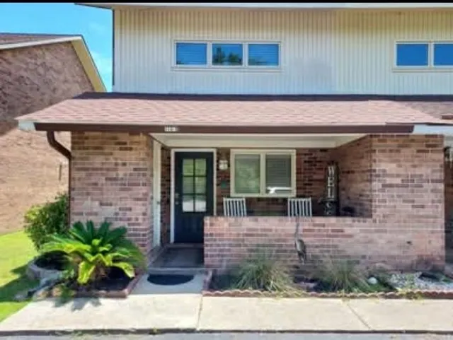 422 Garden Dr.