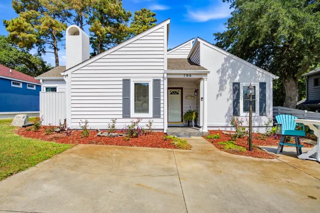 706 Jerdon Circle