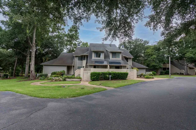 230 Westleton Dr.