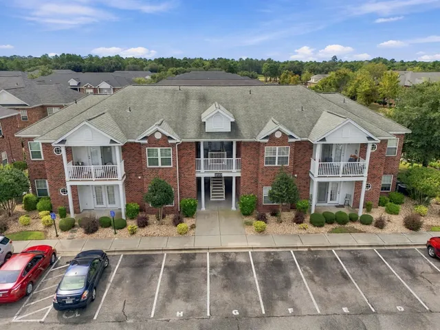 2033 Silvercrest Dr.