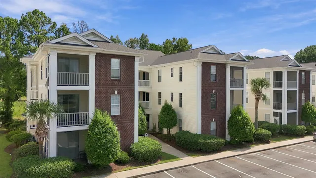 498 River Oaks Dr.