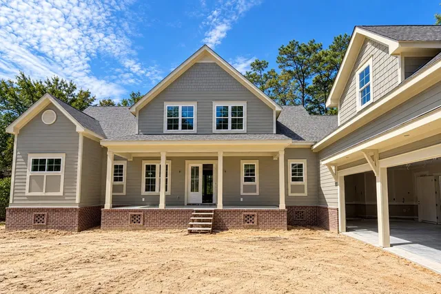 112 Highwood Circle