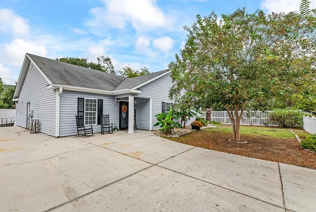 1406 Leroy Ln.