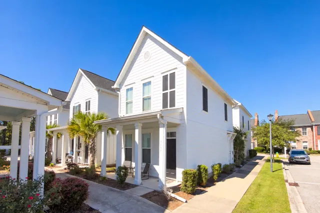 3557 Bristol Ln.