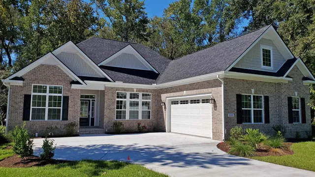 2221 Maybank Circle