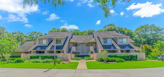 201 Westleton Dr.