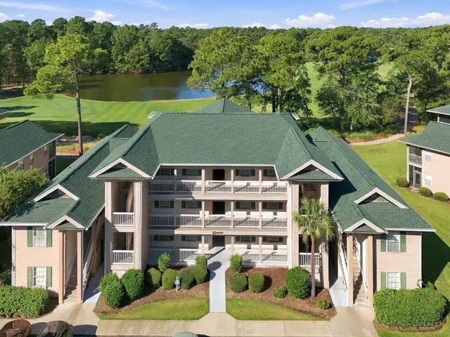 568 Pinehurst Ln.