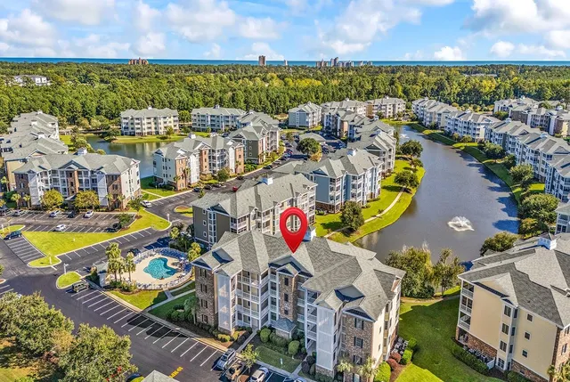 4861 Luster Leaf Circle