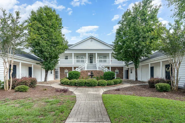 5056 Glenbrook Dr.