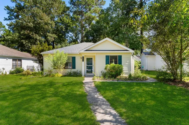 6616 Royal Pine Dr.