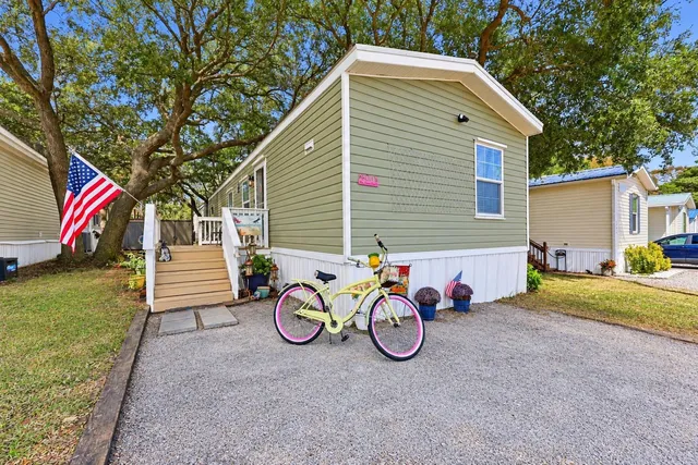 601 6th Ave. S