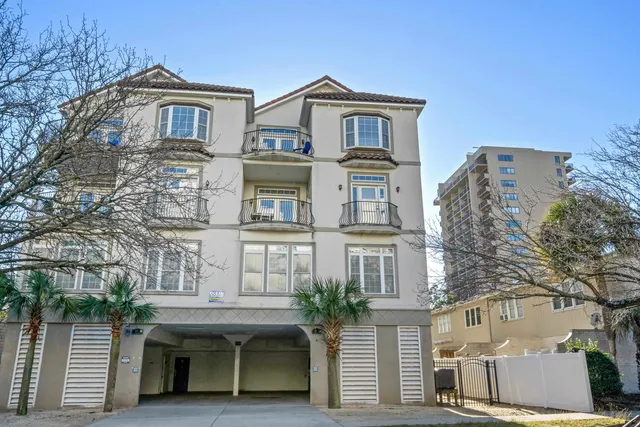 213 76th Ave. N