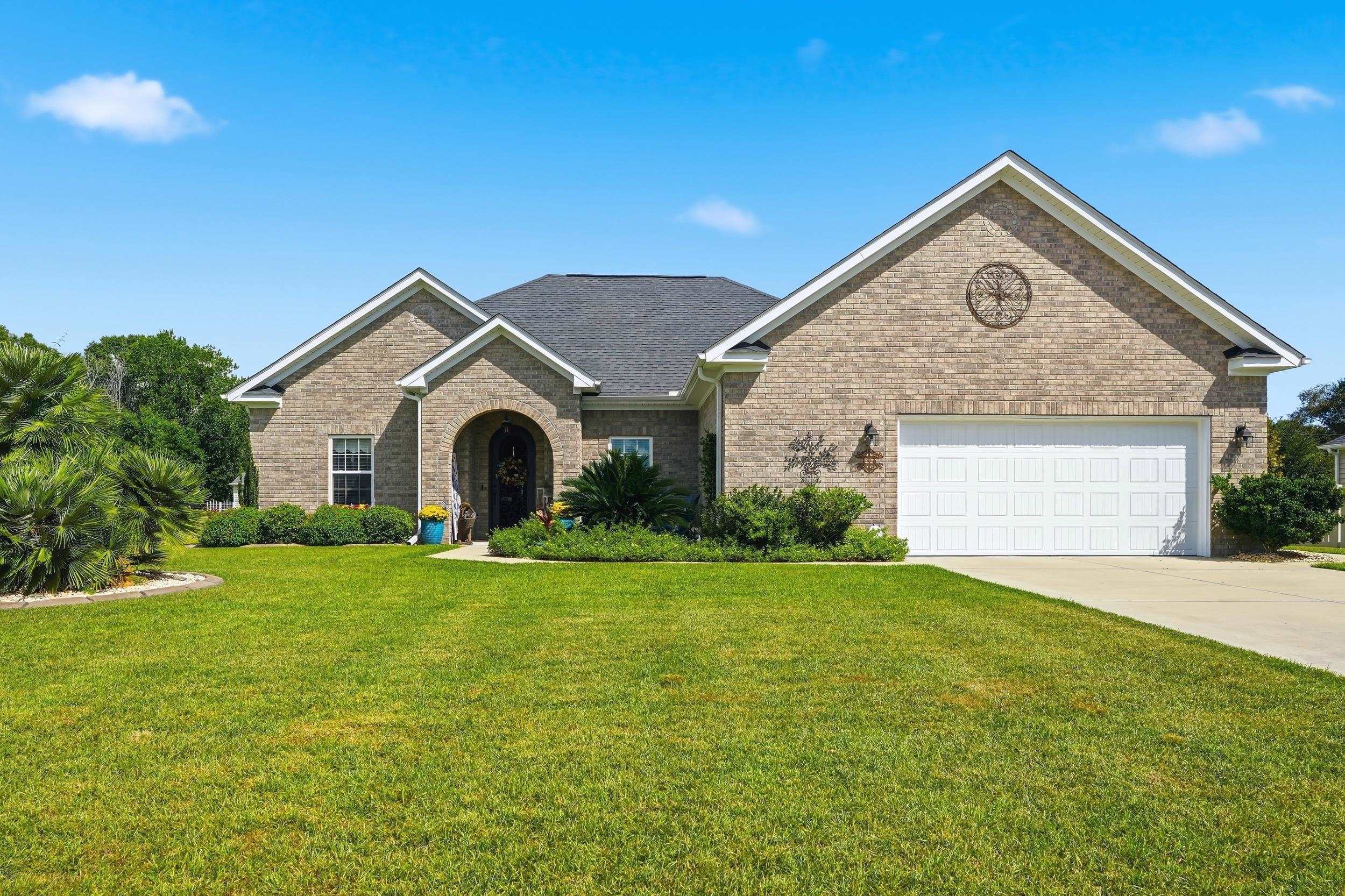 196 Vineyard Lake Circle – Conway, SC