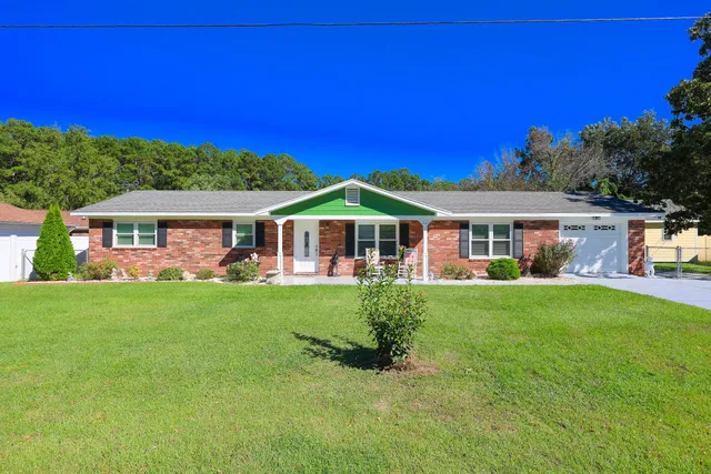 4625 Boxwood Dr.