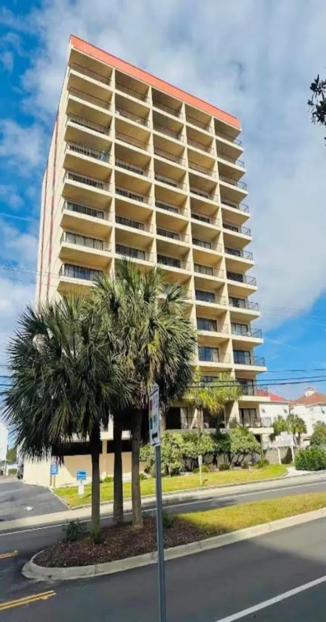 7509 Ocean Blvd. N