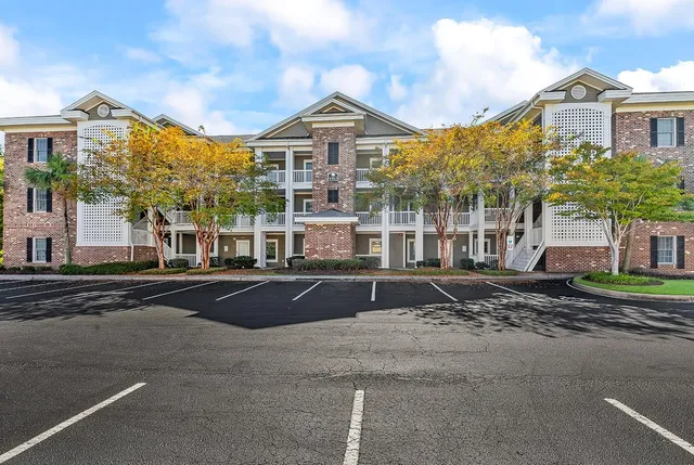 4865 Magnolia Pointe
