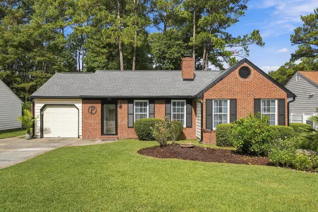 135 Wood Lake Dr.